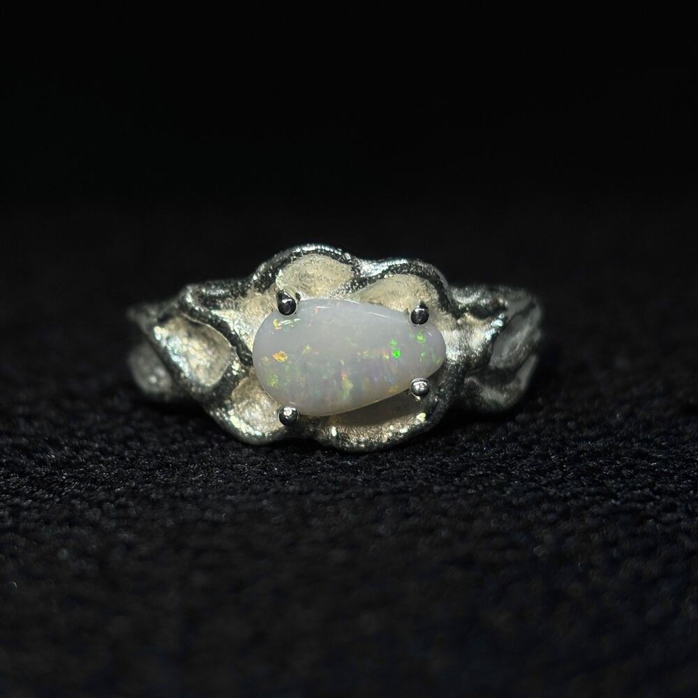 Australian Coober Pedy Clam Shell Opal Ring